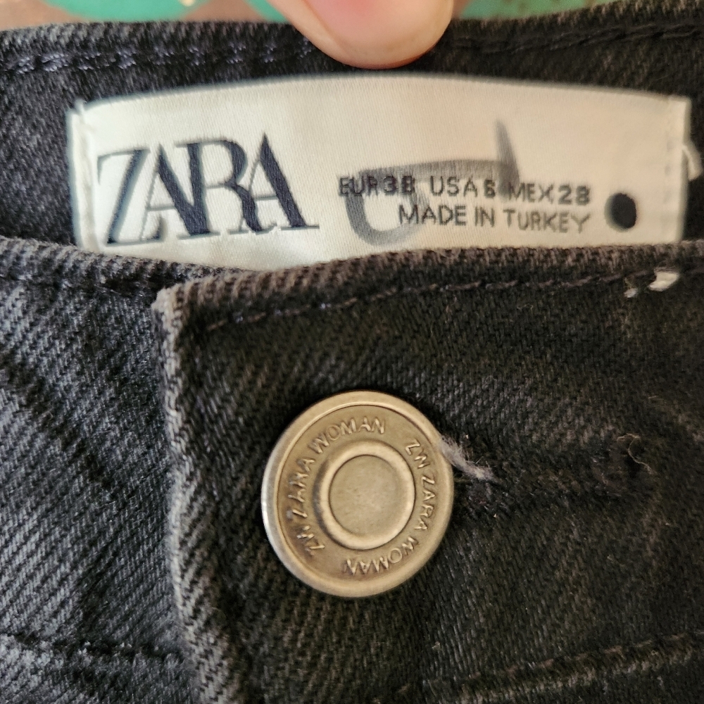 Zara Curvy Fit Black Denim Jeans – High Rise – Size 6 (EUR 38) - Picture 4 of 10